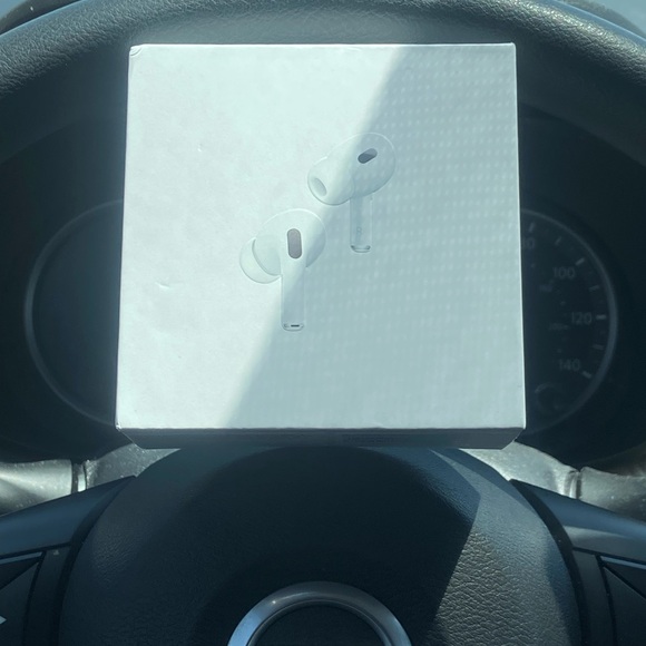 Apple AirPods Pro Box in White